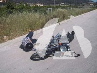En caso de accidente con una motocicleta, el casco de protección...
