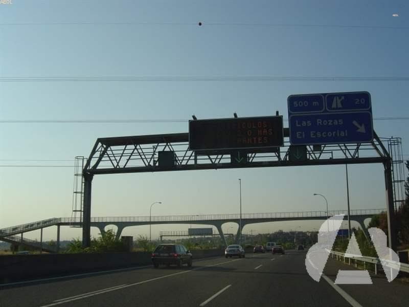 ¿Podrá utilizar el carril VAO un turismo ocupado por cuatro personas si lleva…