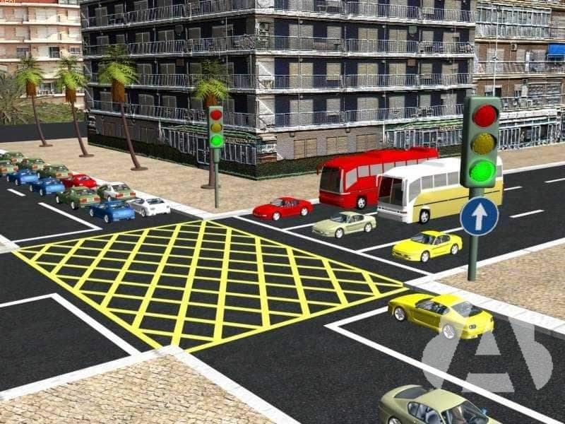 En este cruce, ¿puede pasar cuando se enciende la luz verde?