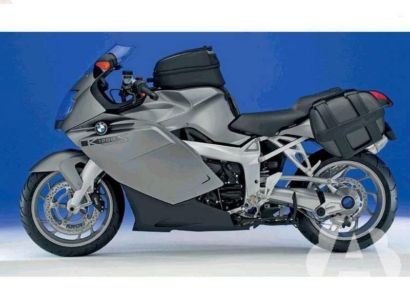 Desde el punto de vista de la circulación, una motocicleta, ¿es un automóvil?