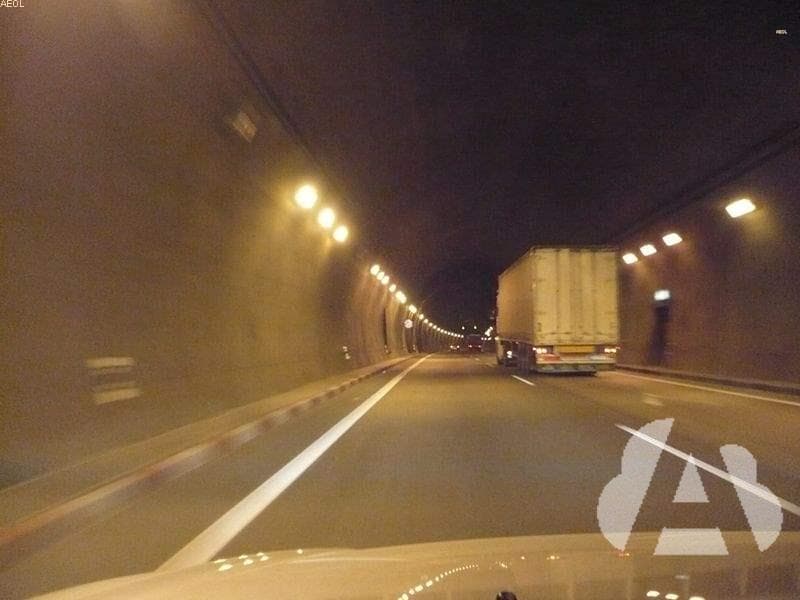 Si por necesidades de la circulación queda detenido en el interior de un túnel…