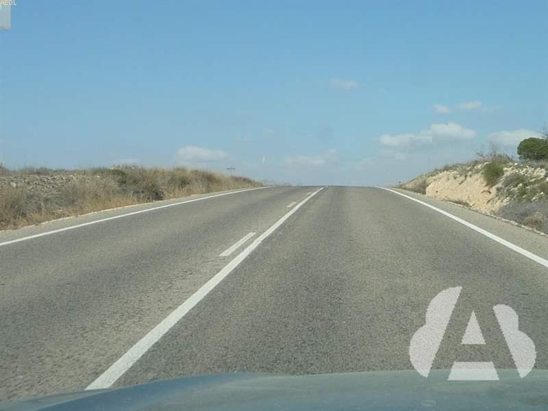En un cambio de rasante, ¿está prohibido parar y estacionar?