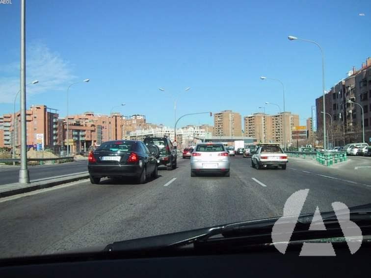 En esta vía circula por el carril que mejor conviene a su destino, ¿cuándo…